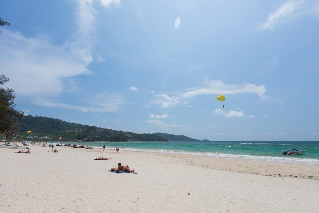 Time Out Hotel Beachfront Patong Exterior foto